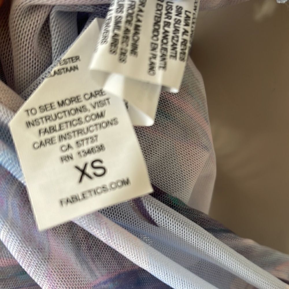 Fabletics Treva top size XS NWT - Picture 7 of 7